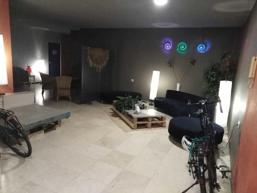 Hostel Puerto Αλγεθίρας Εξωτερικό φωτογραφία